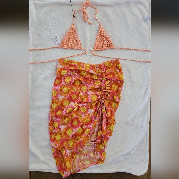 VDM The Label Reversible Bikini Top and Cinch Skirt Coverup Set - Picture 3 of 6